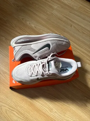 Gebrauchtes Nike Vomero 18 bike — Bild 1 von 7
