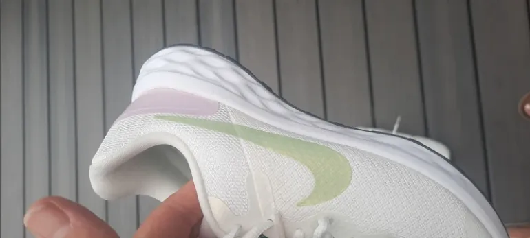 Used Nike Revolution 6 NN bike — image 6 of 9