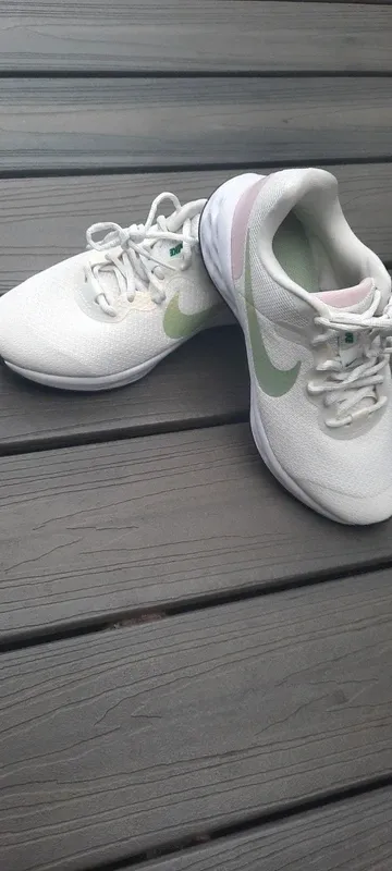 Used Nike Revolution 6 NN bike — image 1 of 9