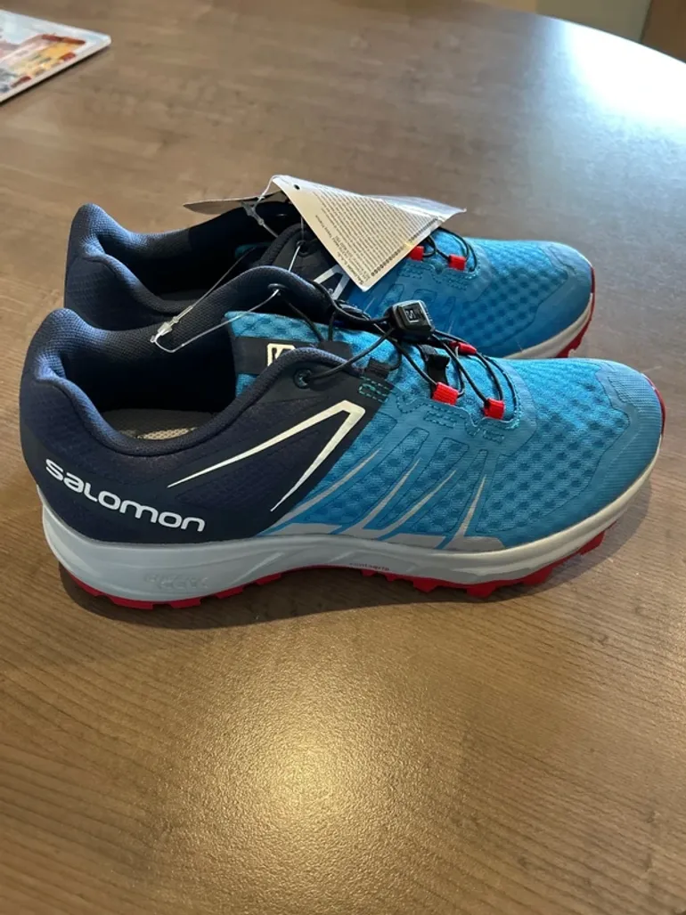 Used Salomon Trailrunning Shoes bike — image 4 of 7