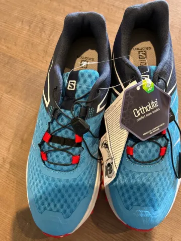 Used Salomon Trailrunning Shoes bike — image 1 of 7
