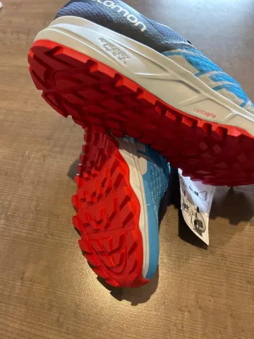 Used Salomon Trailrunning Shoes bike — image 7 of 7