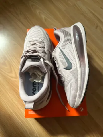 Käytetty Nike Vomero 18 bike — kuva 3 / 9