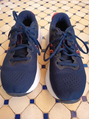 Used Asics Gel-Excite 11 bike — image 2 of 5