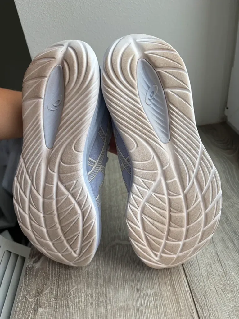 Used Asics Gel-Cumulus 27 bike — image 5 of 7