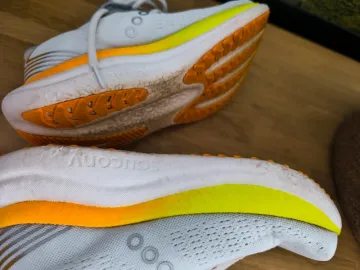 Used Saucony Triumph 23 bike — image 7 of 7