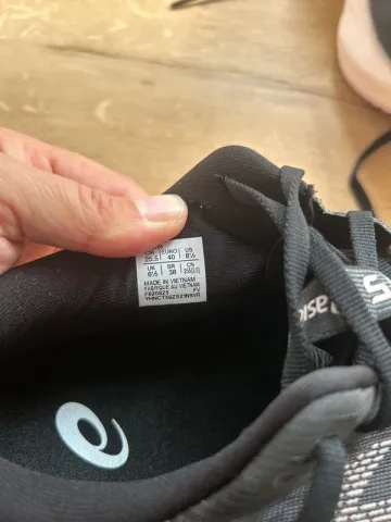 Gebrauchtes Asics Novablast 5 bike — Bild 8 von 8