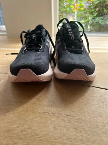 Gebrauchtes Asics Novablast 5 bike — Bild 7 von 8