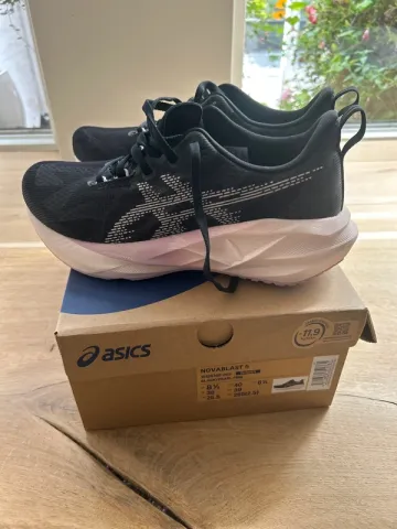 Gebrauchtes Asics Novablast 5 bike — Bild 1 von 8