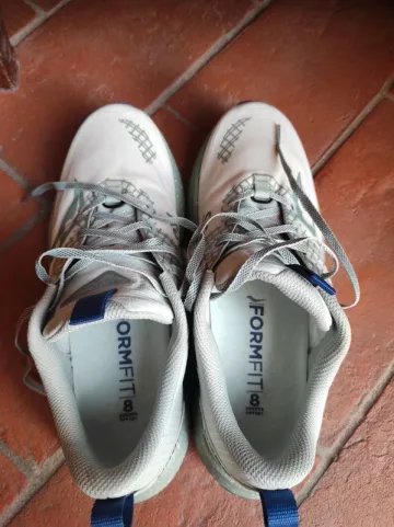 Used Saucony Trail Running Shoes bike — image 2 of 7