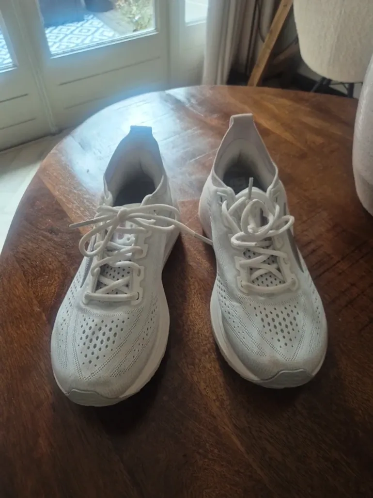Used Brooks Running shoes bike — image 2 of 4