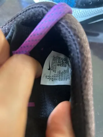 Used Nike Running Shoes bike — image 5 of 5