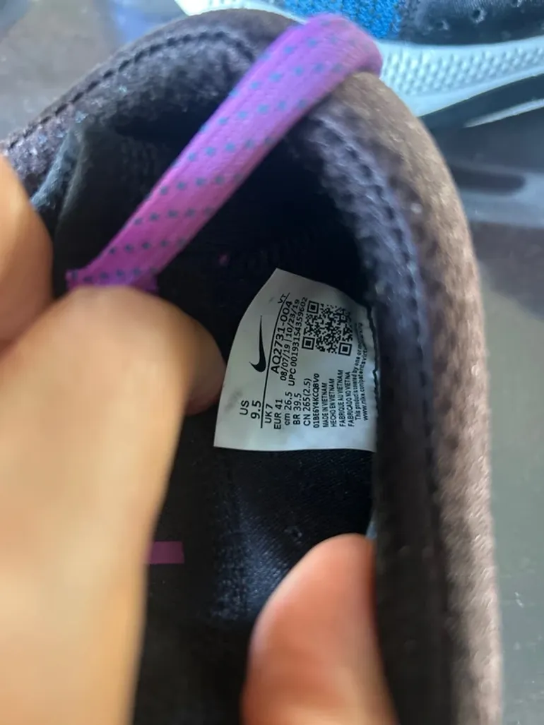 Used Nike Running Shoes bike — image 5 of 5
