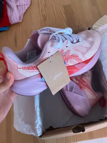 Käytetty Asics Novablast 5 bike — kuva 8 / 8