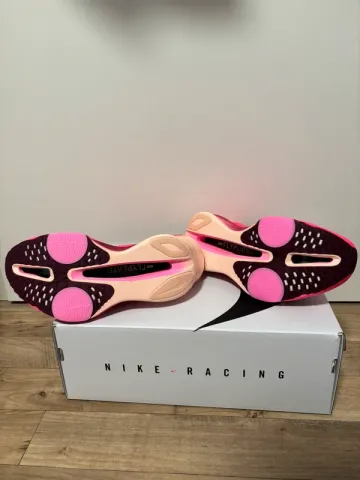 Used Nike Air Zoom Alphafly Next% 3 bike — image 4 of 7