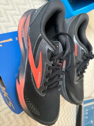 Used Brooks Adrenaline GTS24 bike — image 3 of 5