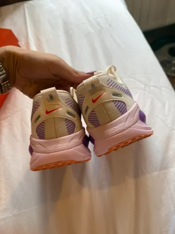 Käytetty Nike Vomero 18 bike — kuva 5 / 11