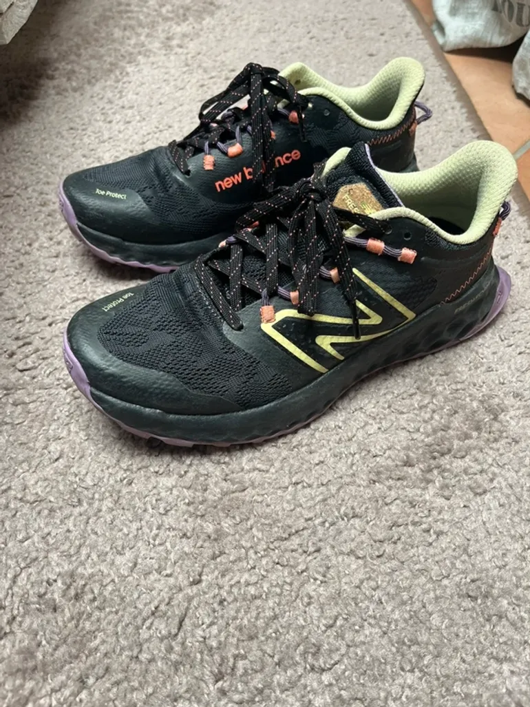 Used New Balance Fresh Foam Garoè bike — image 1 of 6