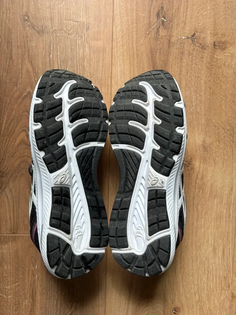 Asics Running Shoes bike d'occasion — image 7 sur 7