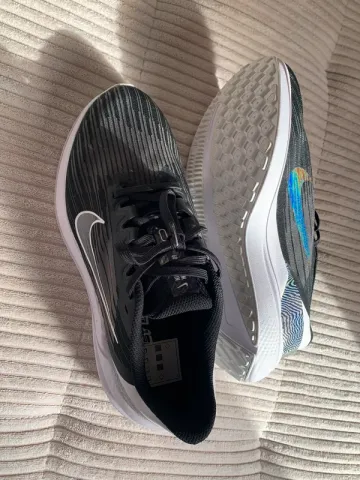 Tweedehands Nike Running Shoes bike — afbeelding 4 van 6