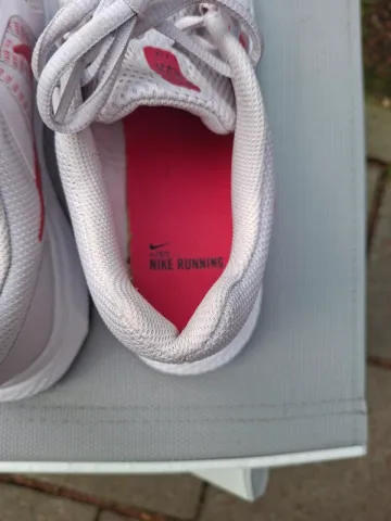 Used Nike Laufschuhe bike — image 3 of 4