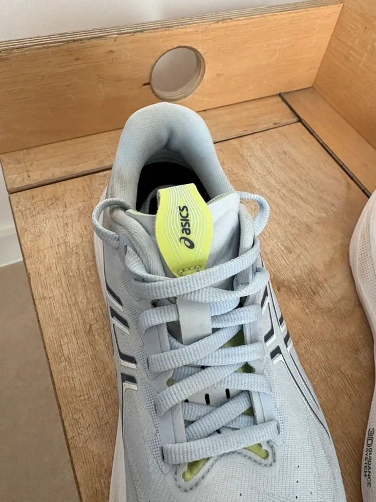 Used Asics GT-2000 14 bike — image 5 of 8