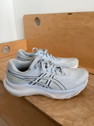 Used Asics GT-2000 14 bike — image 1 of 8