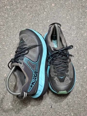 Used Hoka Sneakers da corsa bike — image 7 of 15
