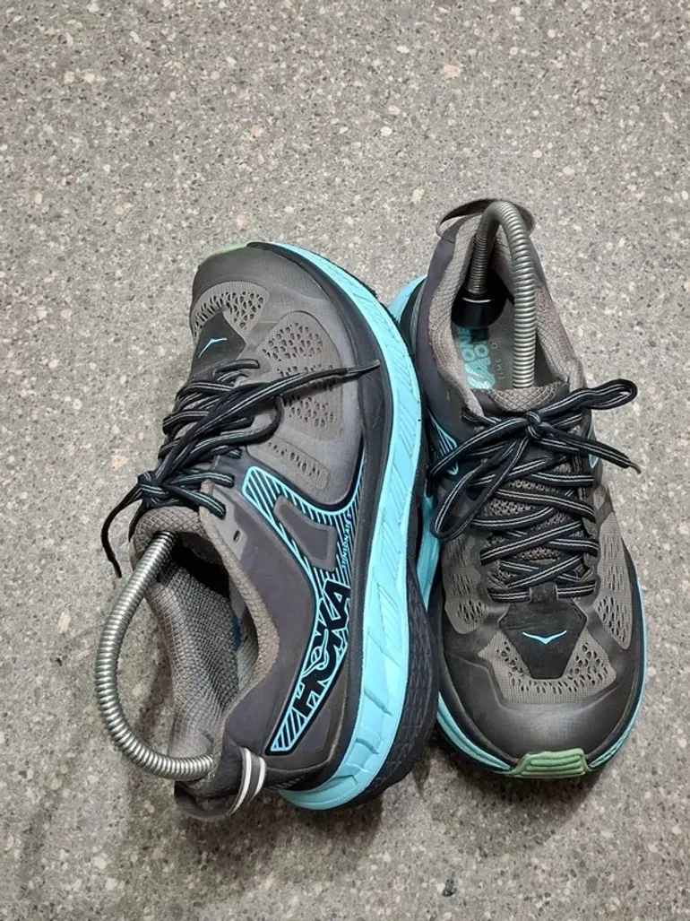 Used Hoka Sneakers da corsa bike — image 9 of 15