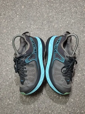 Used Hoka Sneakers da corsa bike — image 3 of 15