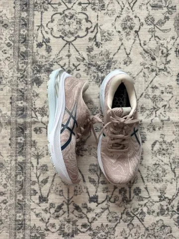 Used Asics GT 2000 bike — image 1 of 7
