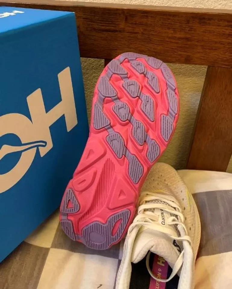 Hoka running shoes bike d'occasion — image 2 sur 12