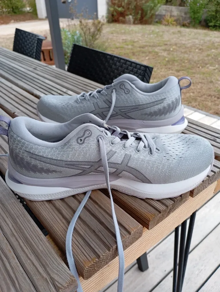 Used Asics Gel Glorify 6 bike — image 2 of 8