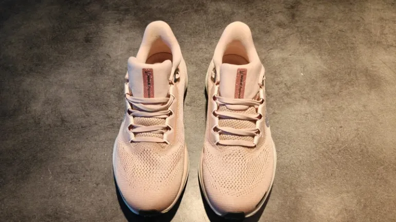 Used White React Revision bike — image 1 of 3