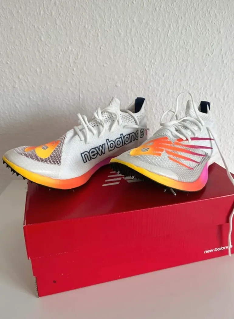 Used New Balance MD-X v2 bike — image 2 of 4