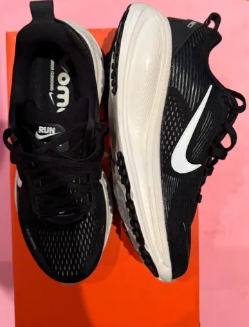 Used Nike Vomero 18 bike — image 1 of 2