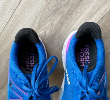 Used New Balance Fresh Foam X More v4 bike — image 6 of 7