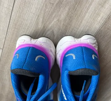 Used New Balance Fresh Foam X More v4 bike — image 5 of 7