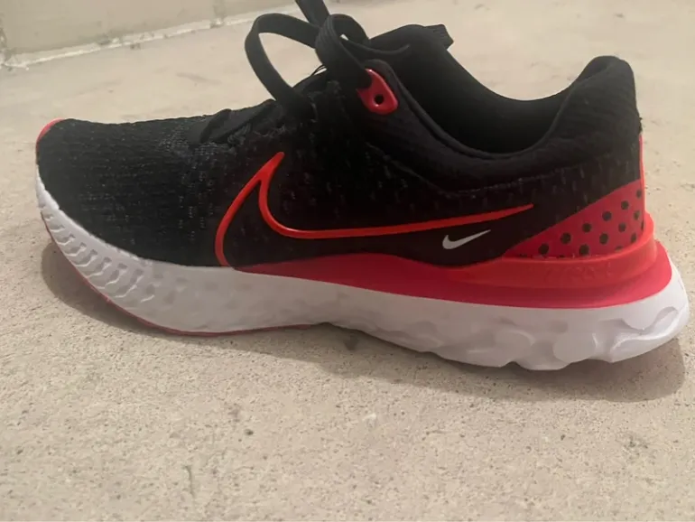 Used Nike React Infinity Run bike — image 14 of 15