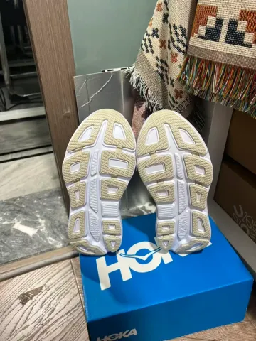 Hoka Bondi 9 bike d'occasion — image 5 sur 6