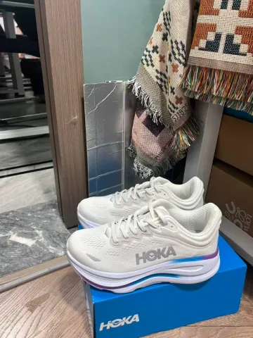 Hoka Bondi 9 bike d'occasion — image 1 sur 6