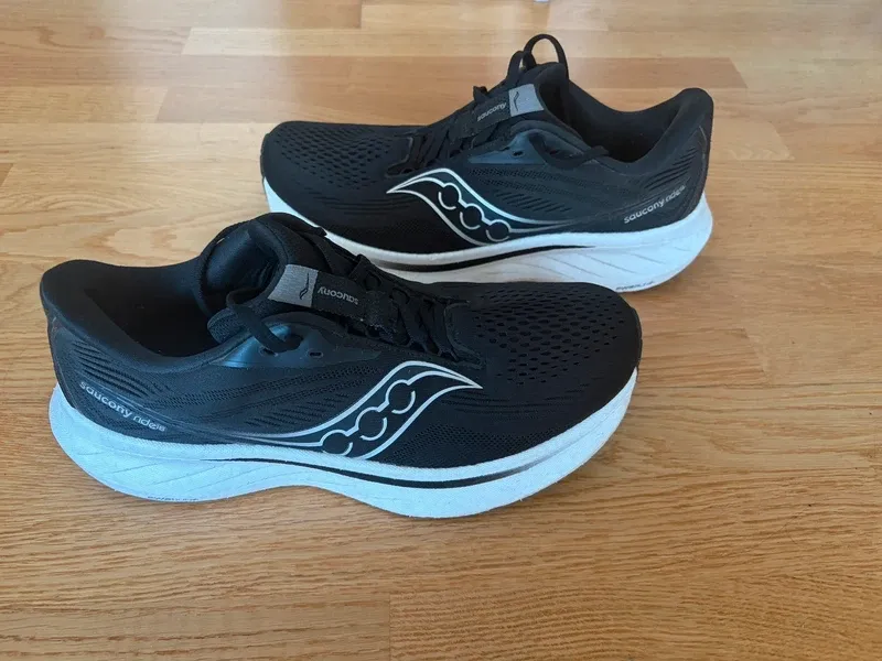 Saucony Ride Running Shoes usato