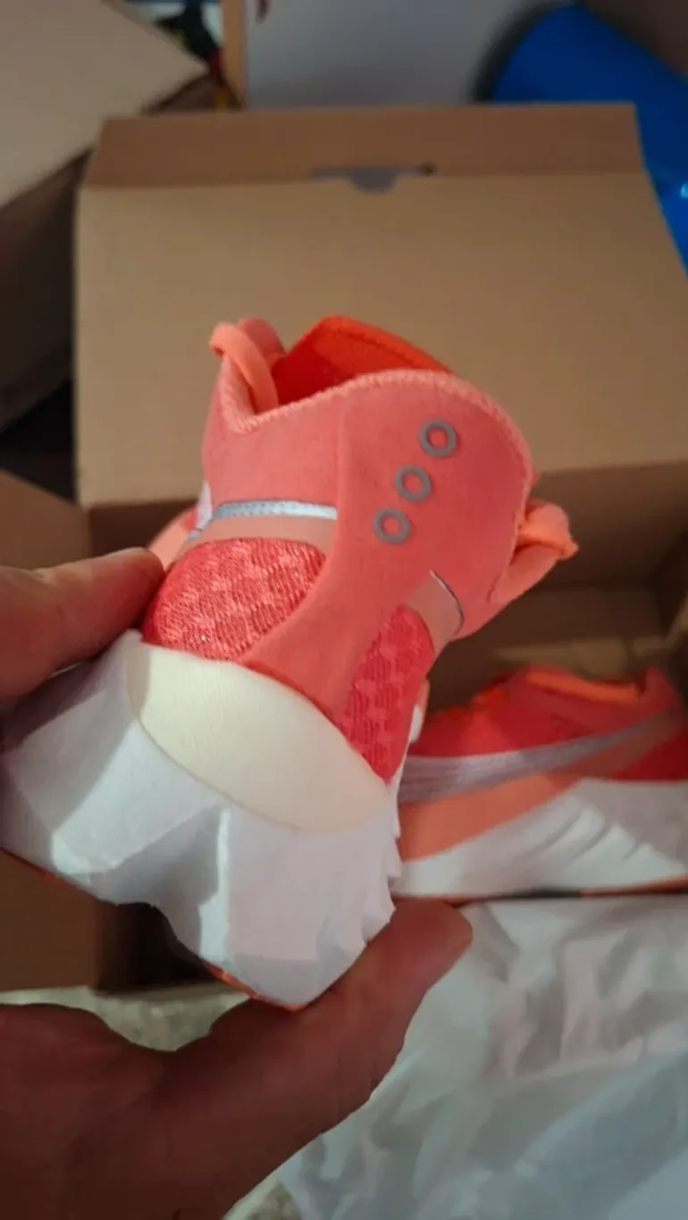 Saucony Endorphin Pro 4 bike d'occasion — image 3 sur 13