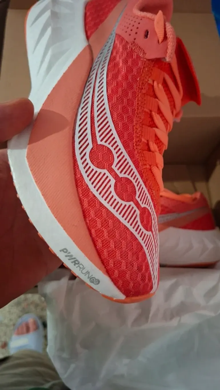 Saucony Endorphin Pro 4 bike d'occasion — image 8 sur 13