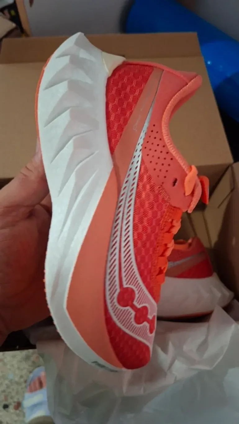Saucony Endorphin Pro 4 bike d'occasion — image 12 sur 13