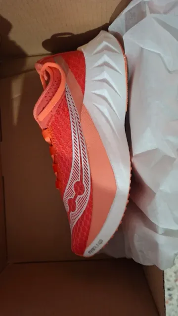 Saucony Endorphin Pro 4 bike d'occasion — image 2 sur 13