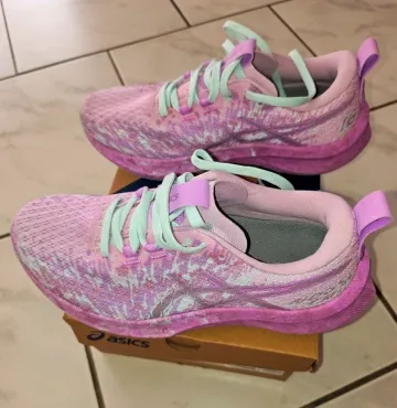 Asics Noosa 16 Tri bike d'occasion — image 1 sur 5