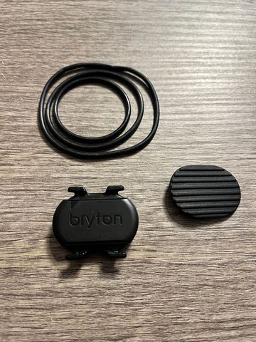 Tweedehands Bryton Cadence Sensor 2026 bike — afbeelding 3 van 3