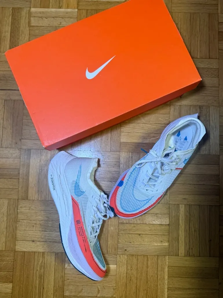 Used Nike ZoomX Vaporfly Next% 2 bike — image 3 of 4