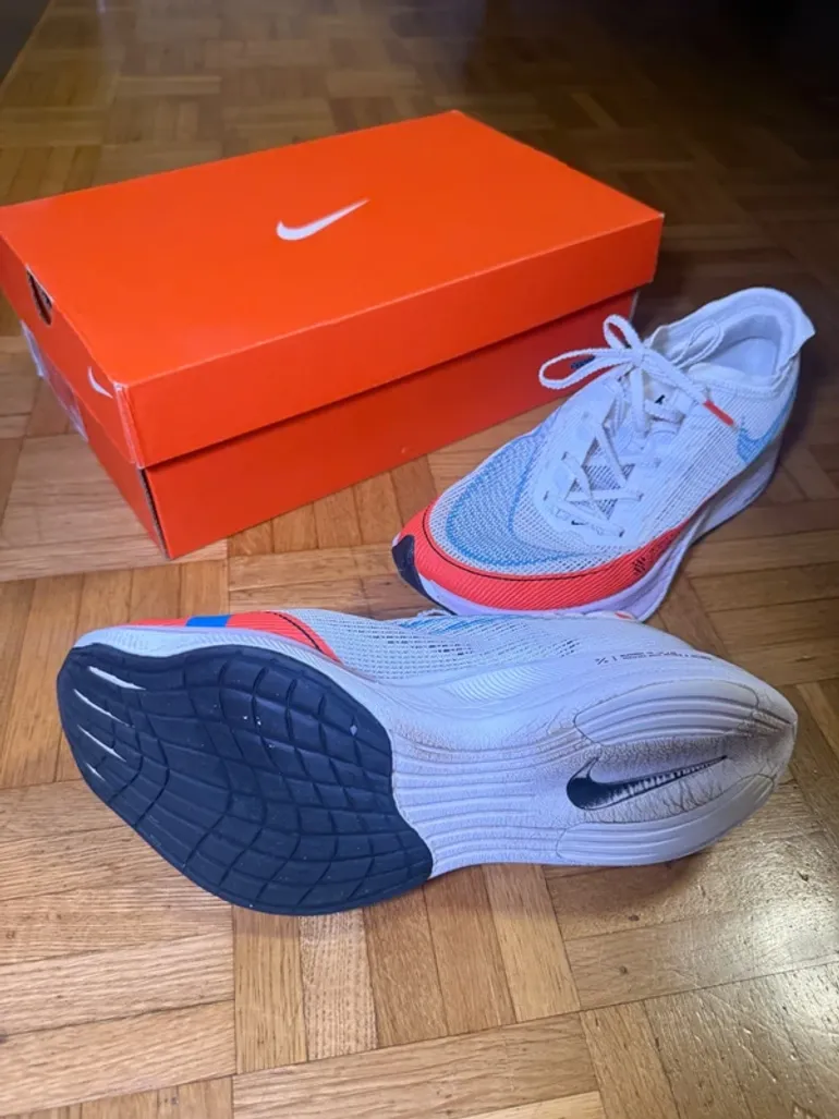 Used Nike ZoomX Vaporfly Next% 2 bike — image 2 of 4